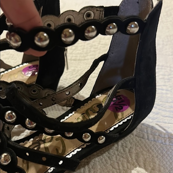 Sam Edelman Black Dustee Gladiator Sandals with Studded Straps. Size 8.5 - Picture 3 of 14